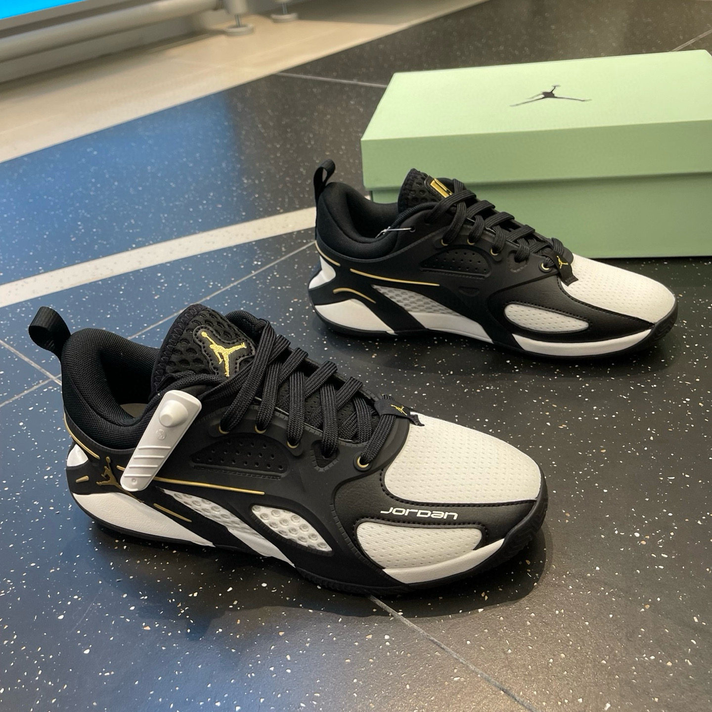 耐克男子实战篮球鞋缓震抗扭轻便FQ3859-007断码46 /22,运动鞋new,篮球鞋,淘宝优惠券,粉丝福利购,淘宝优惠卷