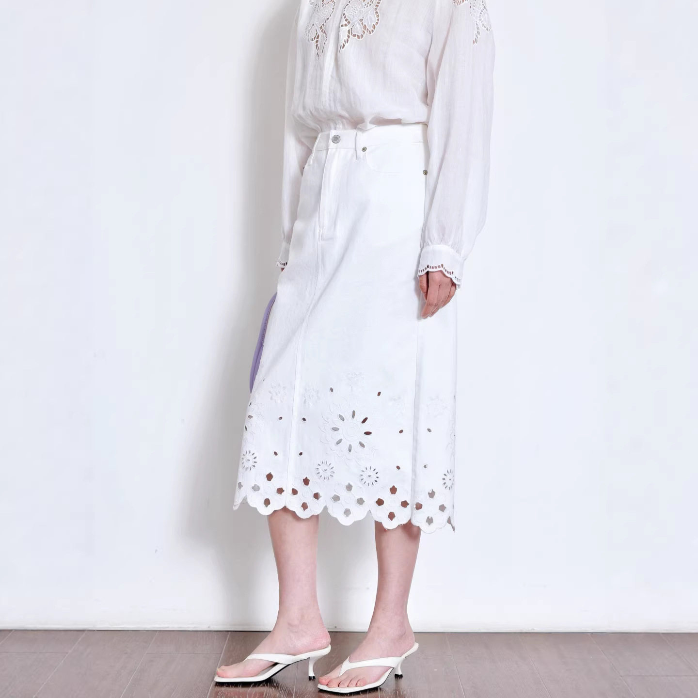 南油品质法式重工镂空刺绣白色半身裙女2026高腰显瘦中长款直筒裙