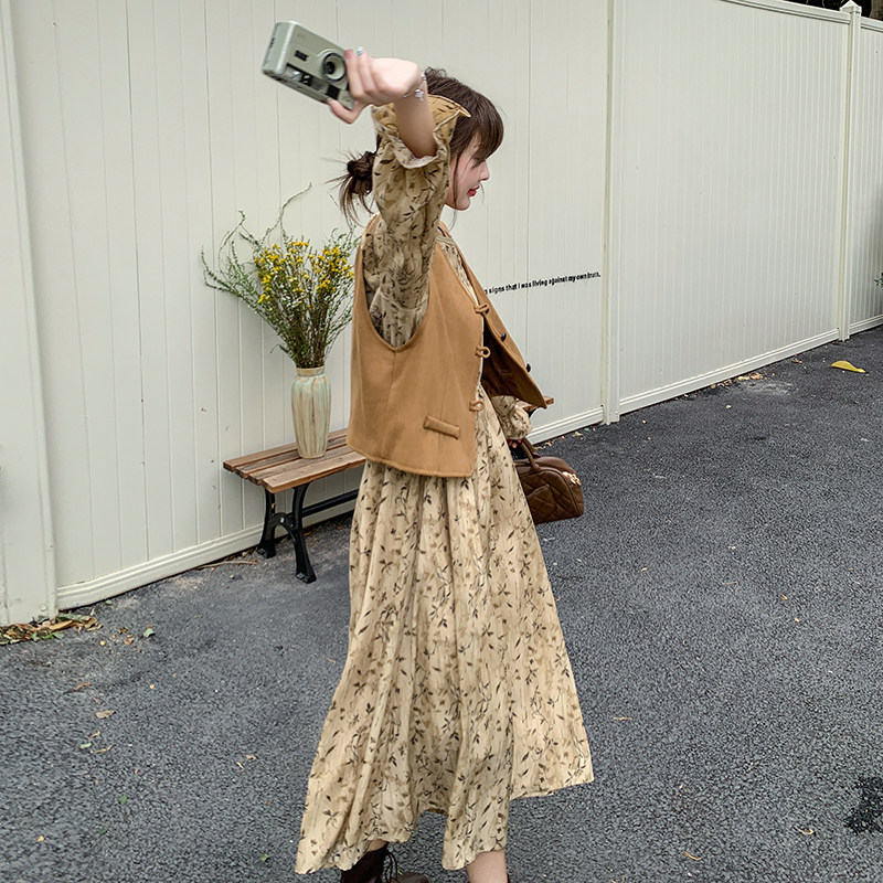 法式复古碎花连衣裙女2025年春季新款今年流行马甲长裙,女装连衣裙,浙宝185