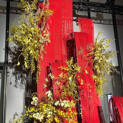 彩色竹排创意婚庆装饰