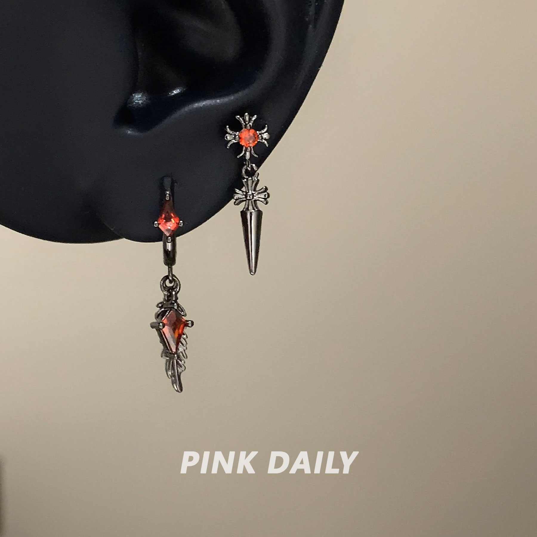 Pink Daily暗黑翅膀十字架长款吊坠耳钉女双耳洞搭配个性耳坠耳饰