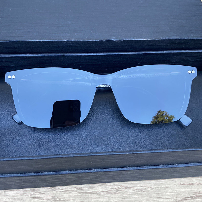 马登透明灰框磁吸太阳镜板材镜框弹性镜腿偏光镜近视眼镜方框墨镜