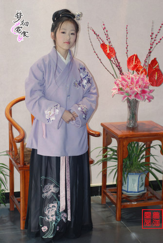 独家设计汉服女装仿手推绣花毛呢双层交领上衣-紫色牡丹现货特价