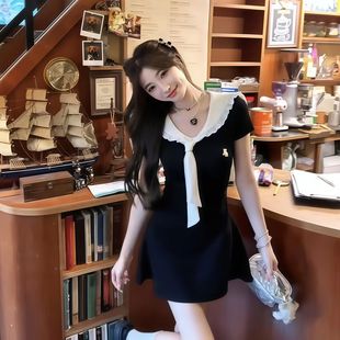 法式 收腰显瘦气质蓬蓬短裙 温柔甜美学院风海军领连衣裙女夏季 新款