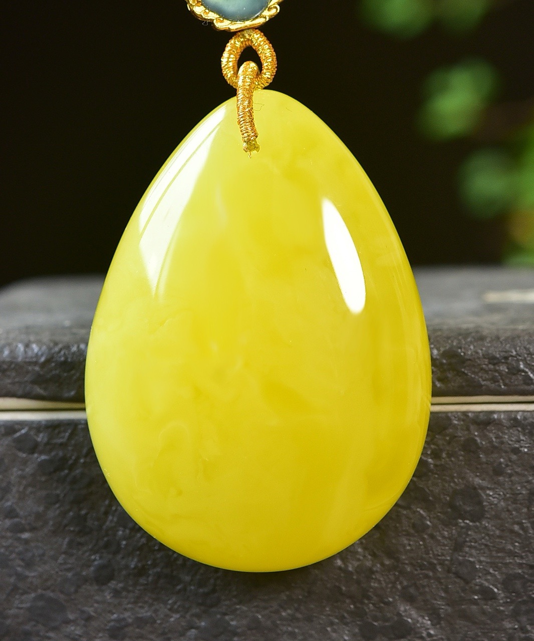 天然蜜蜡水滴吊坠搭配天然蜜蜡链子