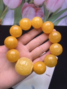 天然原矿蜜蜡手串富甲一方