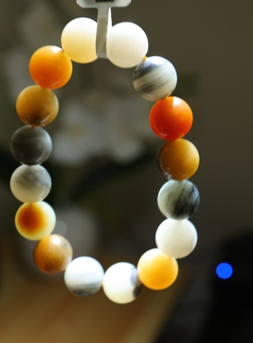 新疆和田玉楼兰三色手串12mm