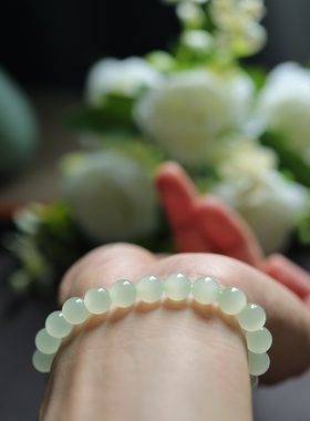 天然和田玉冰晴水手串微猫7.8mm