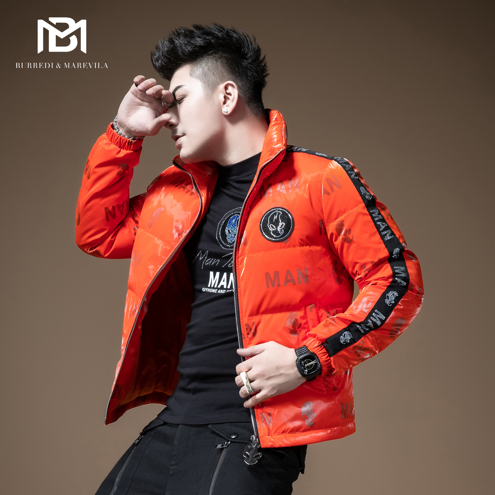 亮面外星人烫钻加厚保暖羽绒服