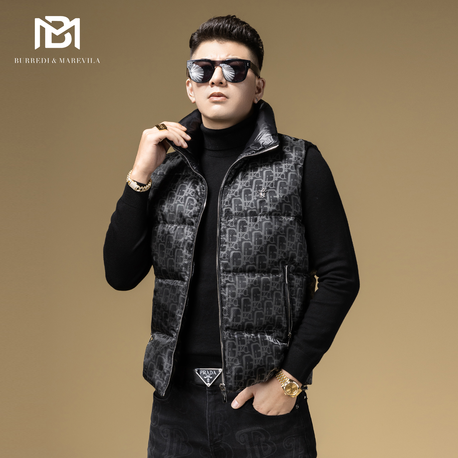 BM欧货轻奢字母满花羽绒马甲