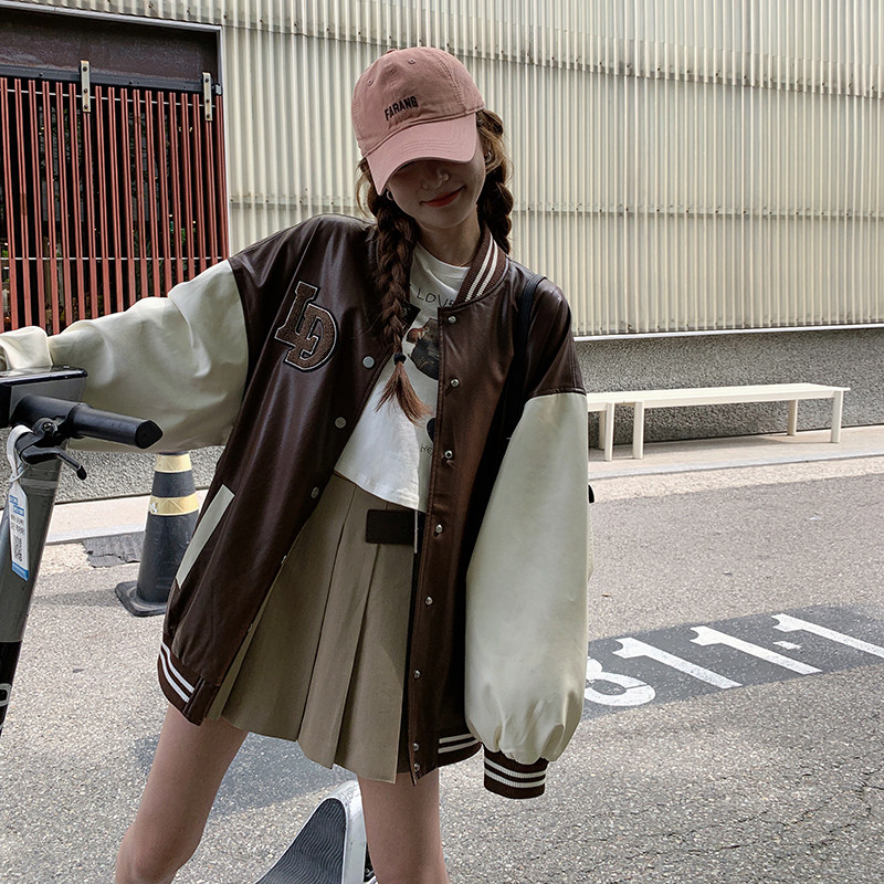 美式拼接设计感咖色PU皮衣外套女2023秋新款韩版小个子炸街棒球服,女装短外套,浙宝257