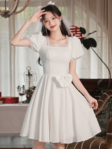 Элегантное белое короткое платье, изысканный стиль, подходит для подростков, квадратный вырез