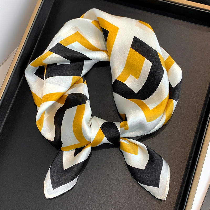 图形气质春夏薄款百搭风真丝围巾