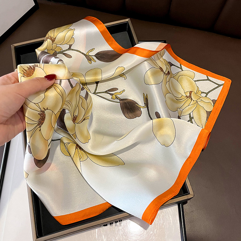 100%桑蚕丝气质花卉丝巾