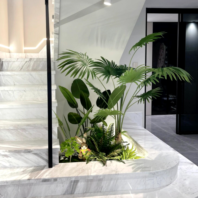 楼梯下造景仿真绿植大型室内组合热带假植物景观假树盆栽装饰摆件
