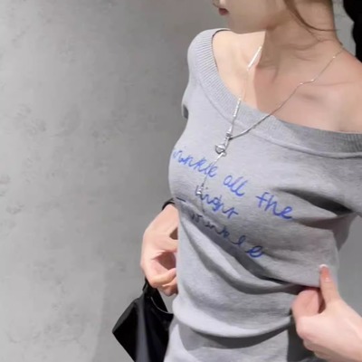 美式设计感字母印花斜肩