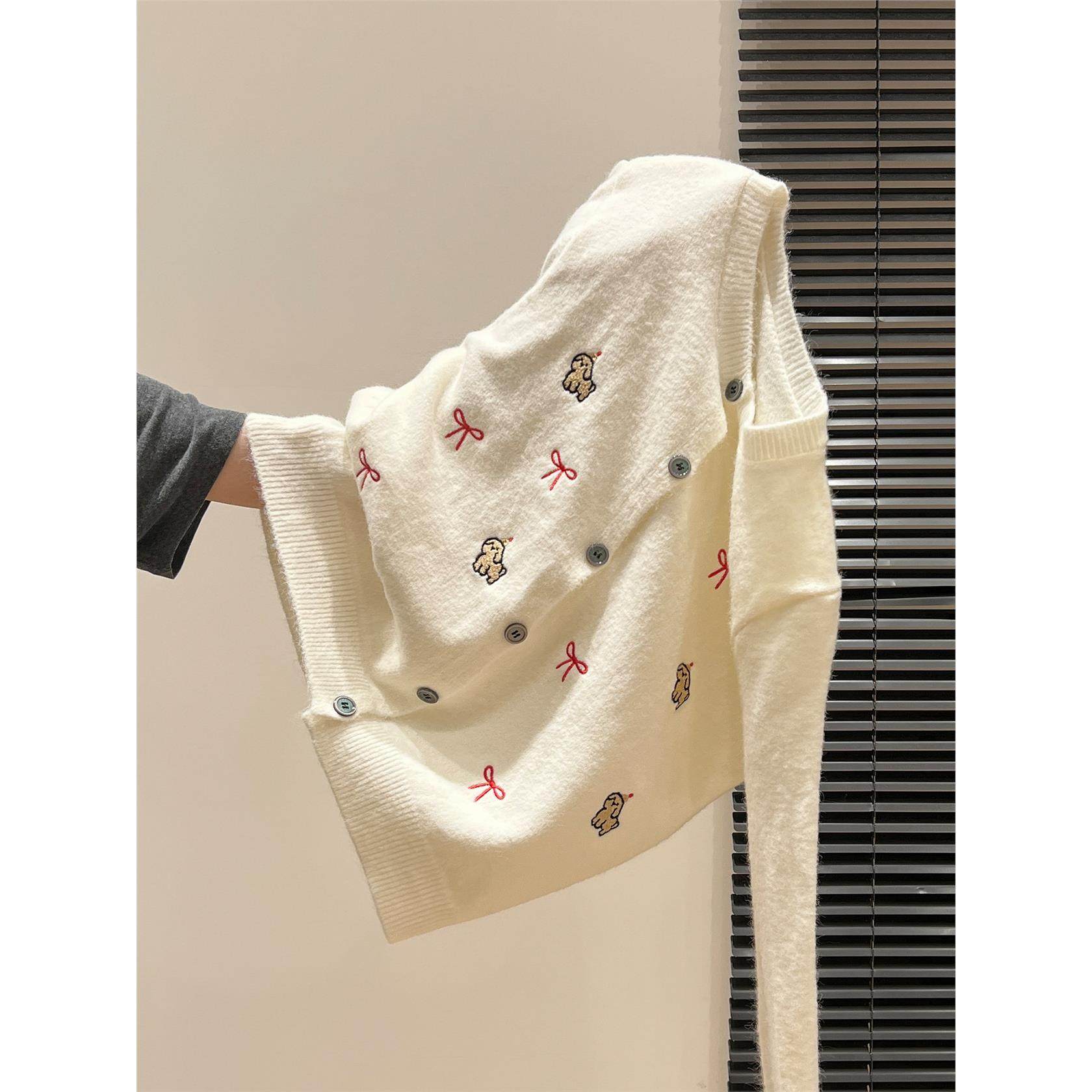趣味刺绣排扣圆领长袖针织开衫女2025秋冬季新款外搭外套毛衣上衣