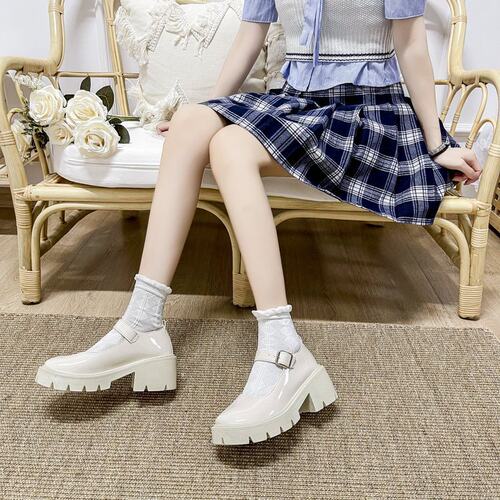 大码款女装鞋制服鞋高跟