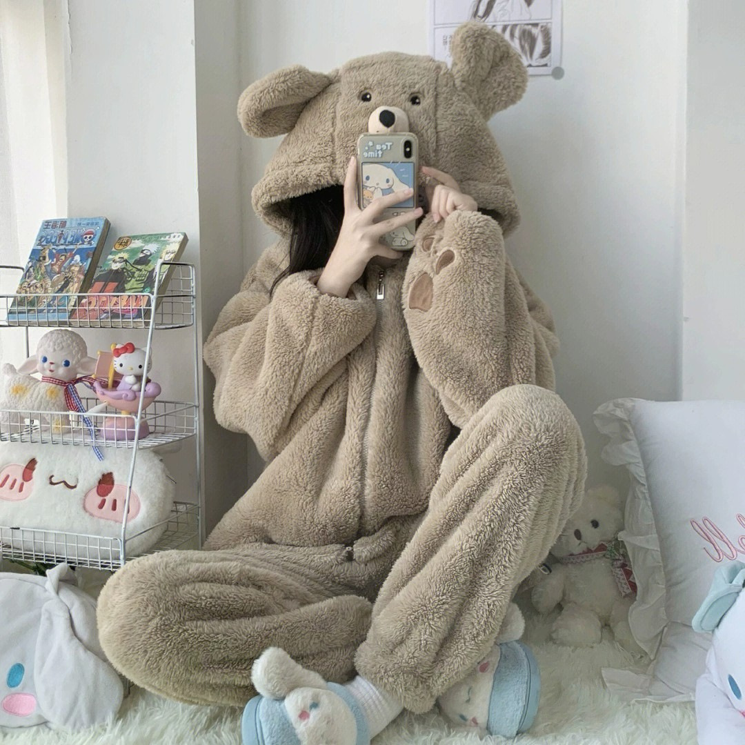 可爱小熊长毛绒睡衣女秋冬珊瑚绒加厚加绒套装拉链连帽可外穿