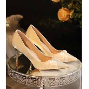 婚纱新娘鞋秀禾婚鞋女订婚礼服绸缎珍珠白色蝴蝶结高跟鞋日常可穿