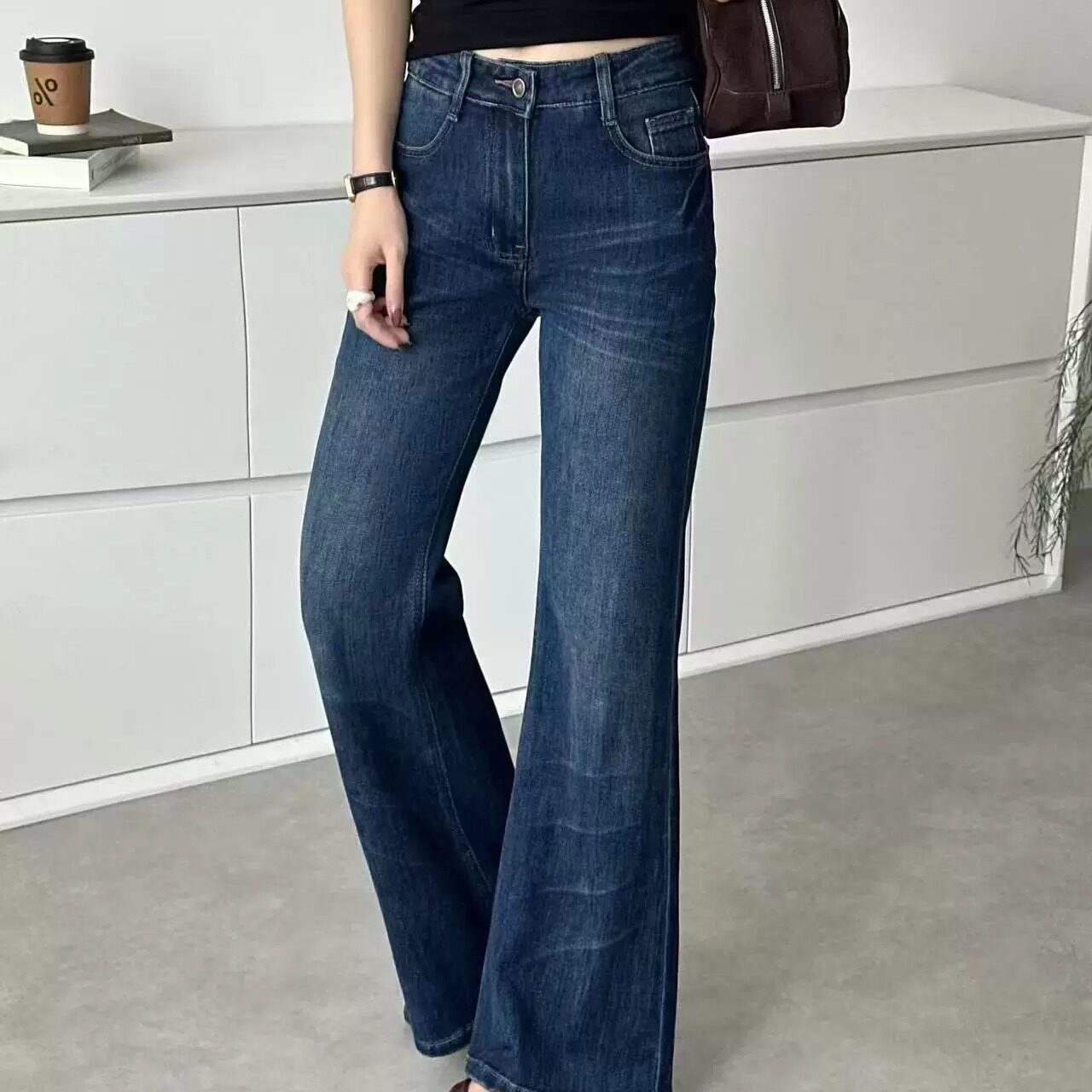 2026秋季高腰显瘦微喇牛仔裤女
