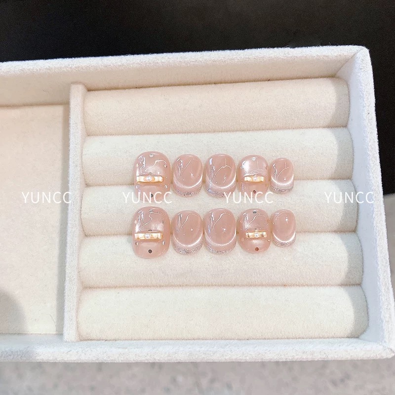 云朵纯粉咖手工穿戴甲秋冬新款高级感显白美甲猫眼蝴蝶结ins