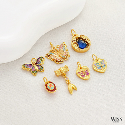 祢饰妮铜包金强保色吊坠