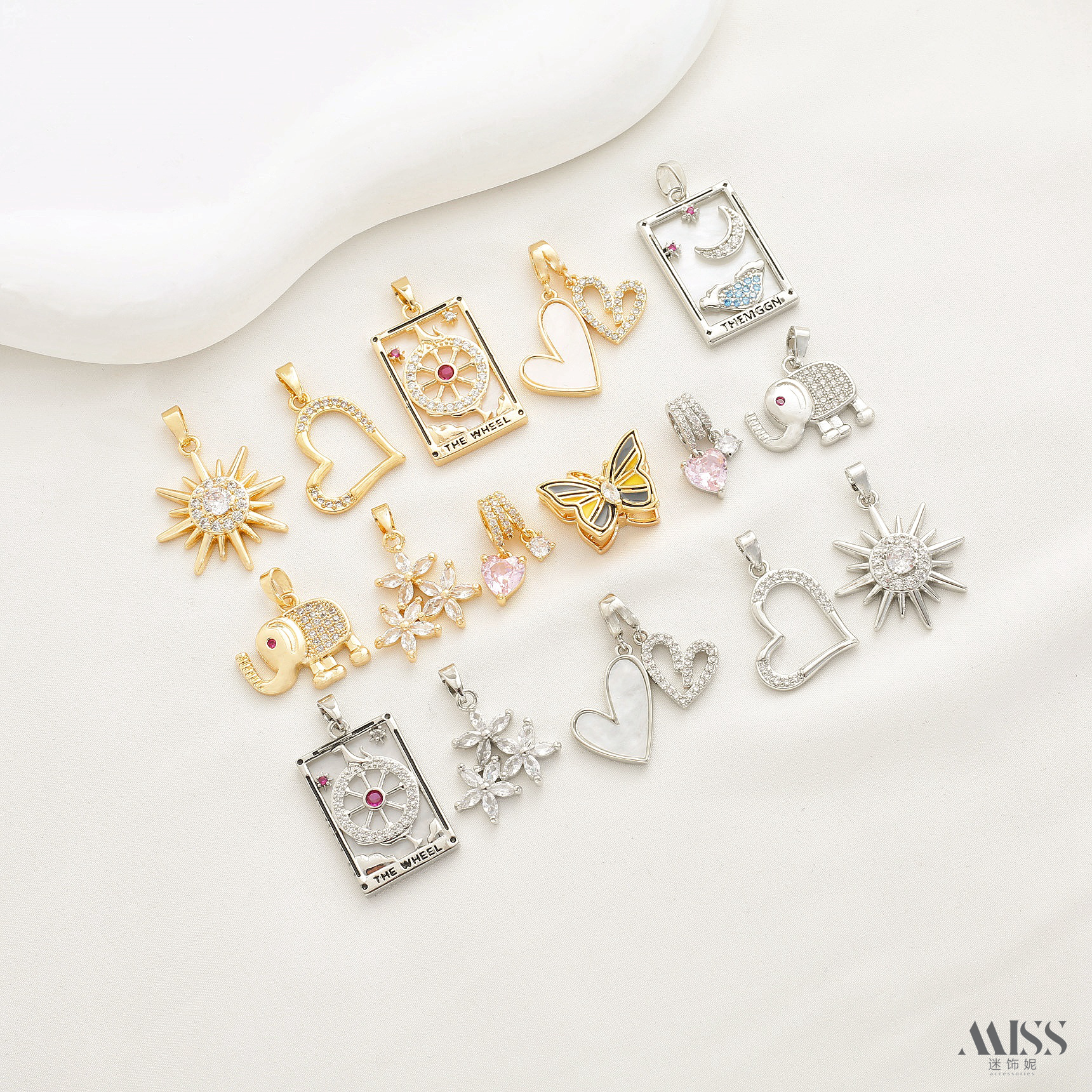 祢饰妮男女通用铜强保色吊坠