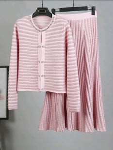 秋冬款富家千金套装裙高级感轻奢重工钉珠粉色针织开衫伞裙两件套