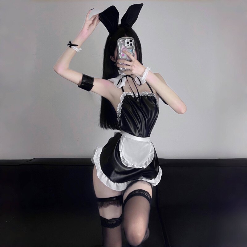 女仆制服诱惑漆皮连体围裙性感露背兔女郎耳朵女仆套装