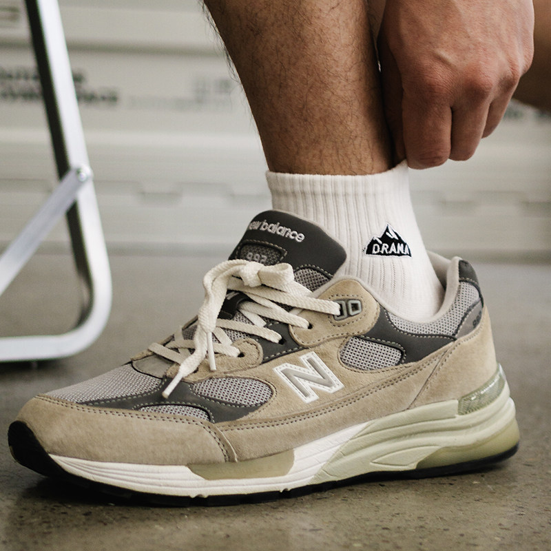 吸汗防臭袜子男生刺春秋棉袜