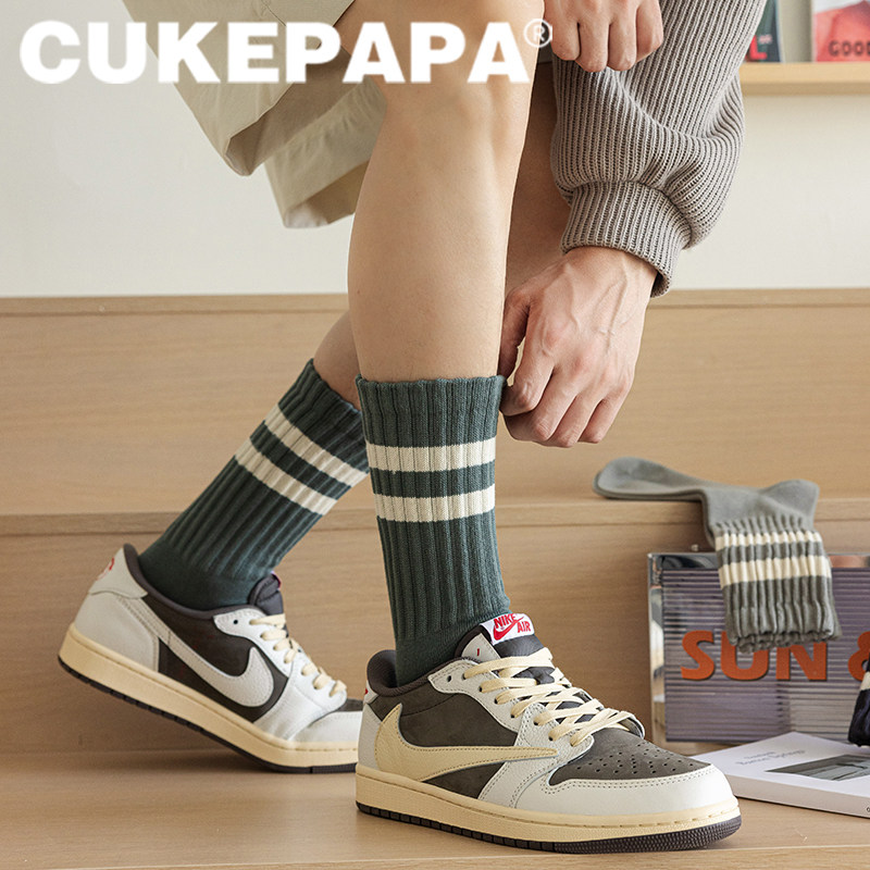 条纹学院风简约运动棉袜