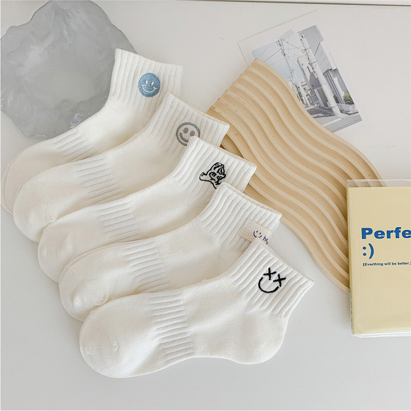 袜子女士韩版ins中筒袜潮袜卡通