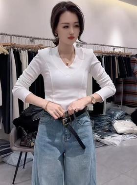 2026春季新款V领右肩时尚长袖t恤女士优雅显瘦显瘦显老西式0111r