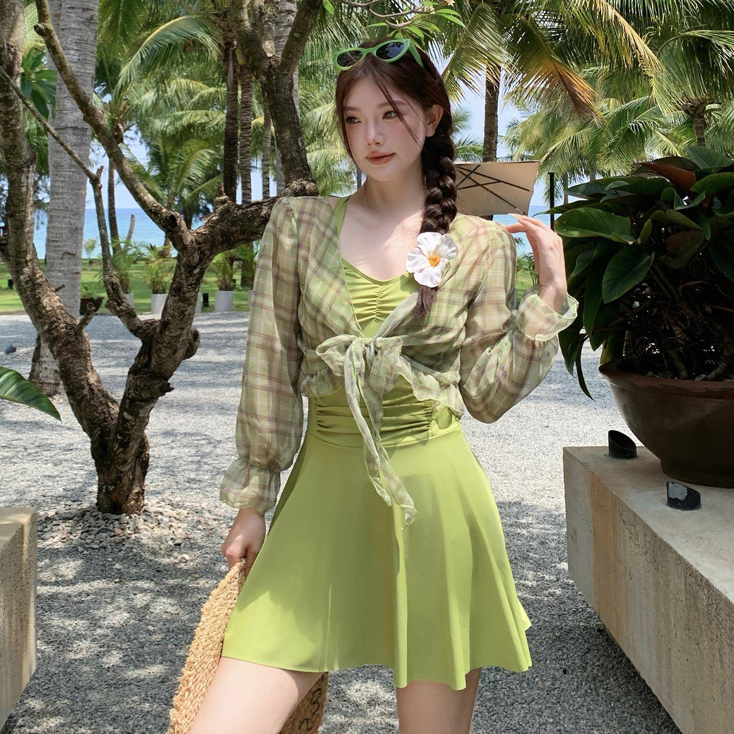 大码泳衣女2025新款遮肚显瘦微胖女孩绝美罩衫保守连体泳衣0930z