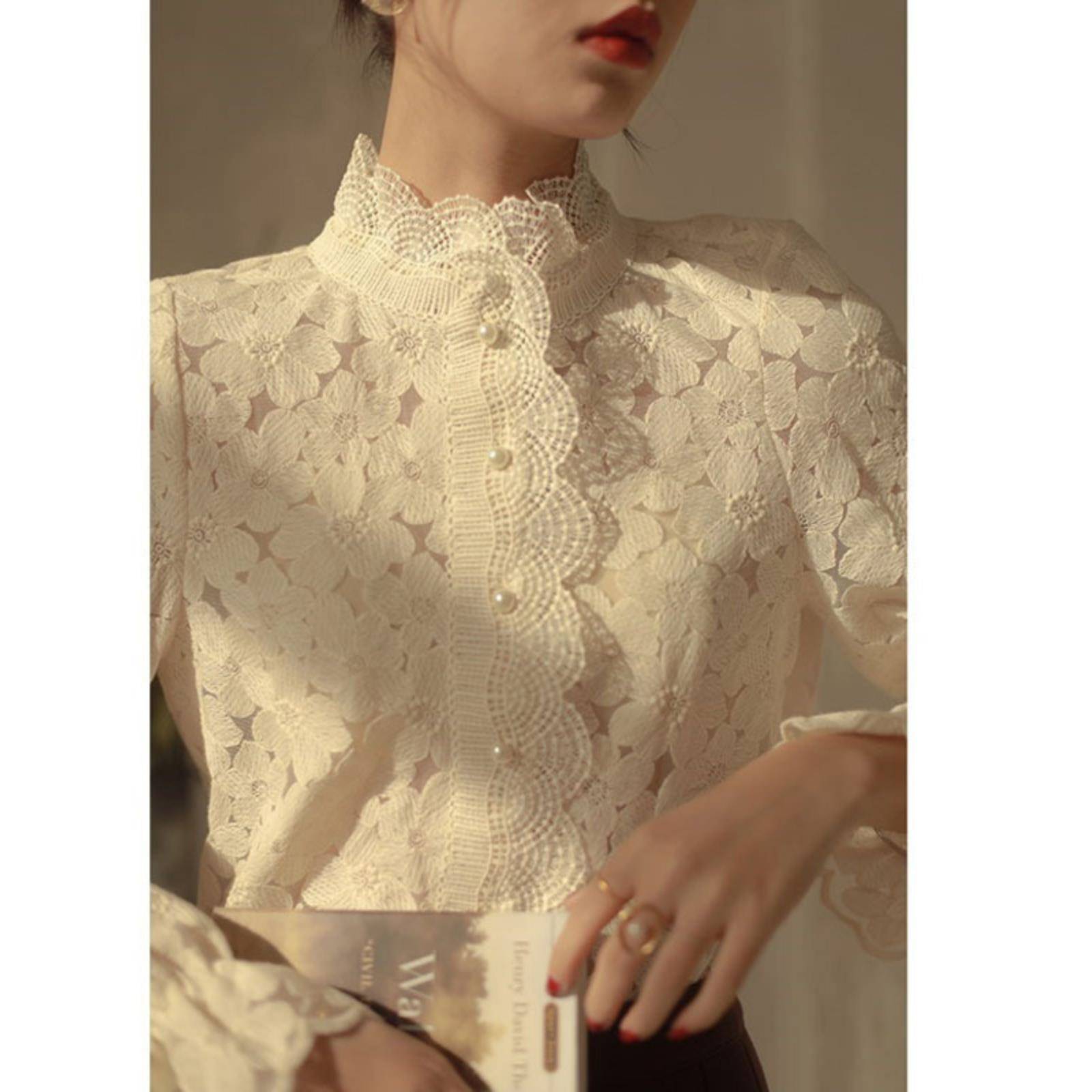 1128r1法国尾货女装法式覆古立领蕾丝珍珠扣花朵衬衫女