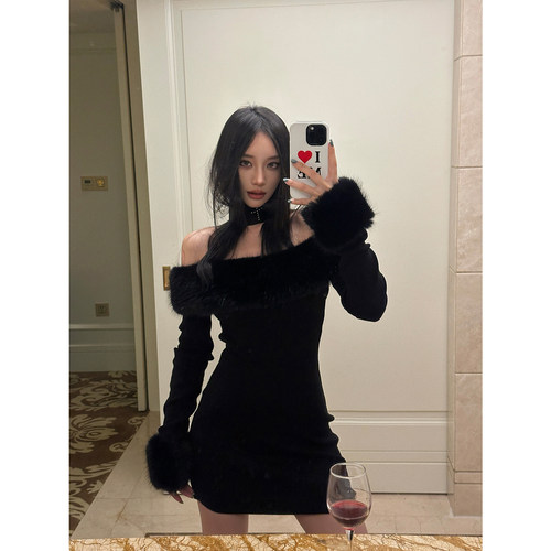 长袖圣诞风一字肩修身裙一字领