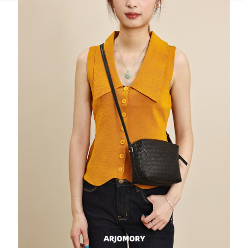 高级感真皮手工编织小方包女