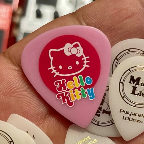 绝版fernandes 粉色hellokitty 吉他拨片 1.0mm