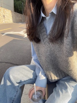 新款宽松慵懒风V领羊毛马甲女秋冬短款毛衣背心叠穿百搭无袖上衣
