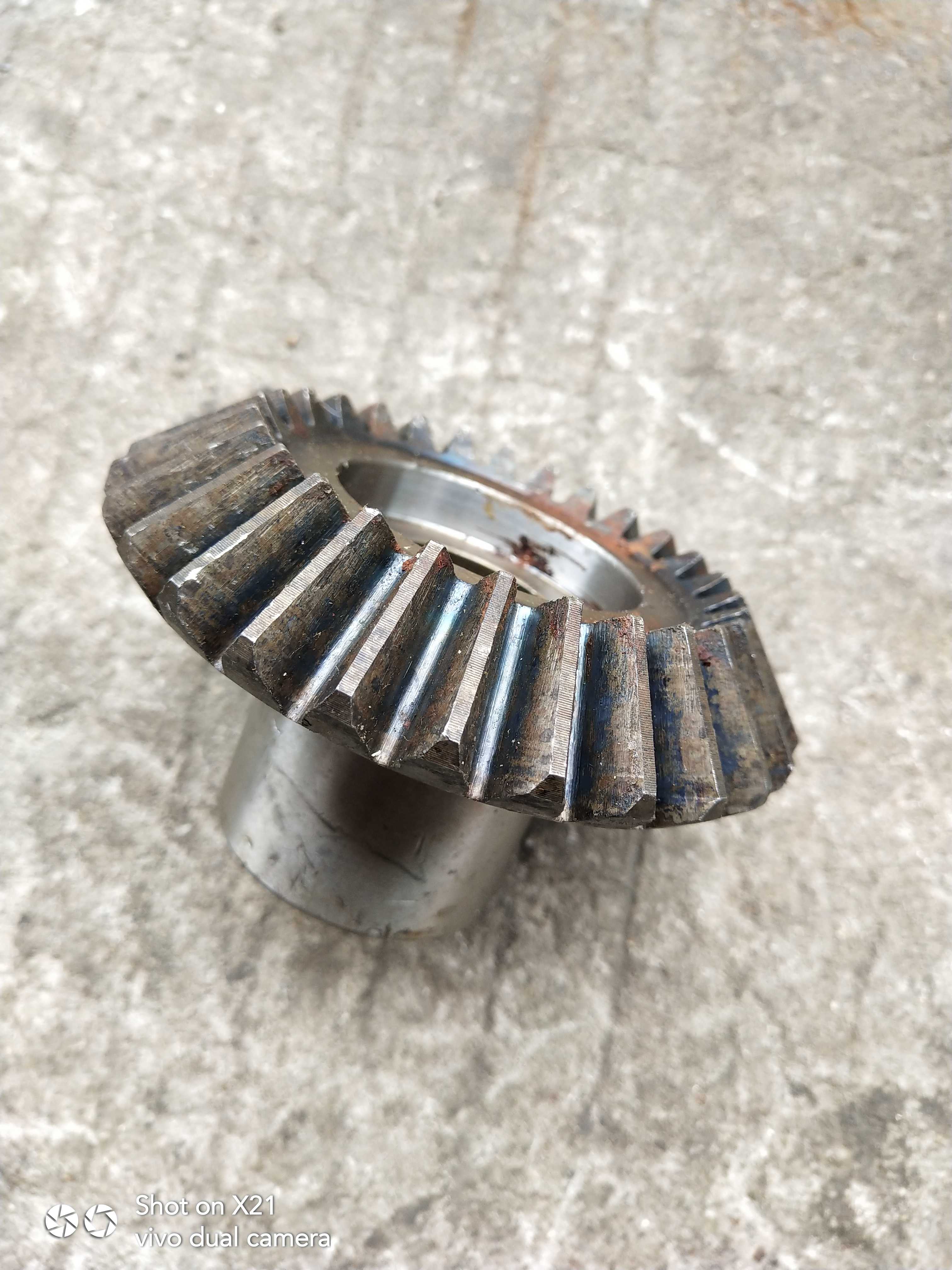 沈阳安阳CW61100/CW61125车床402刀架伞0齿轮Z8/M3.52孔30厚度60