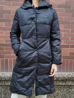 arm**i colle***ni 意大利奢侈一线 树叶压花艺术花纹羽绒服