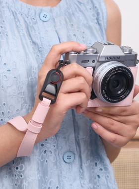 相机腕带真皮手绳适用富士xs20xm5x100vixt50xt30三代佳能r50索尼