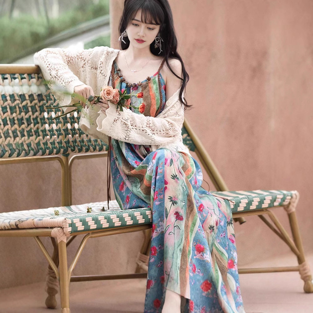 云南大理旅游穿搭民族风宽松碎花吊带连衣裙2025夏季开衫长裙套装