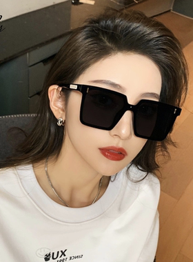 黑色大方框防紫外线显脸小太阳镜