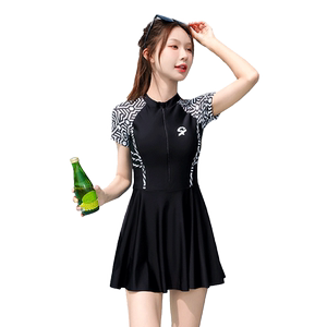 2026新款女士泳衣连体平角泡温泉