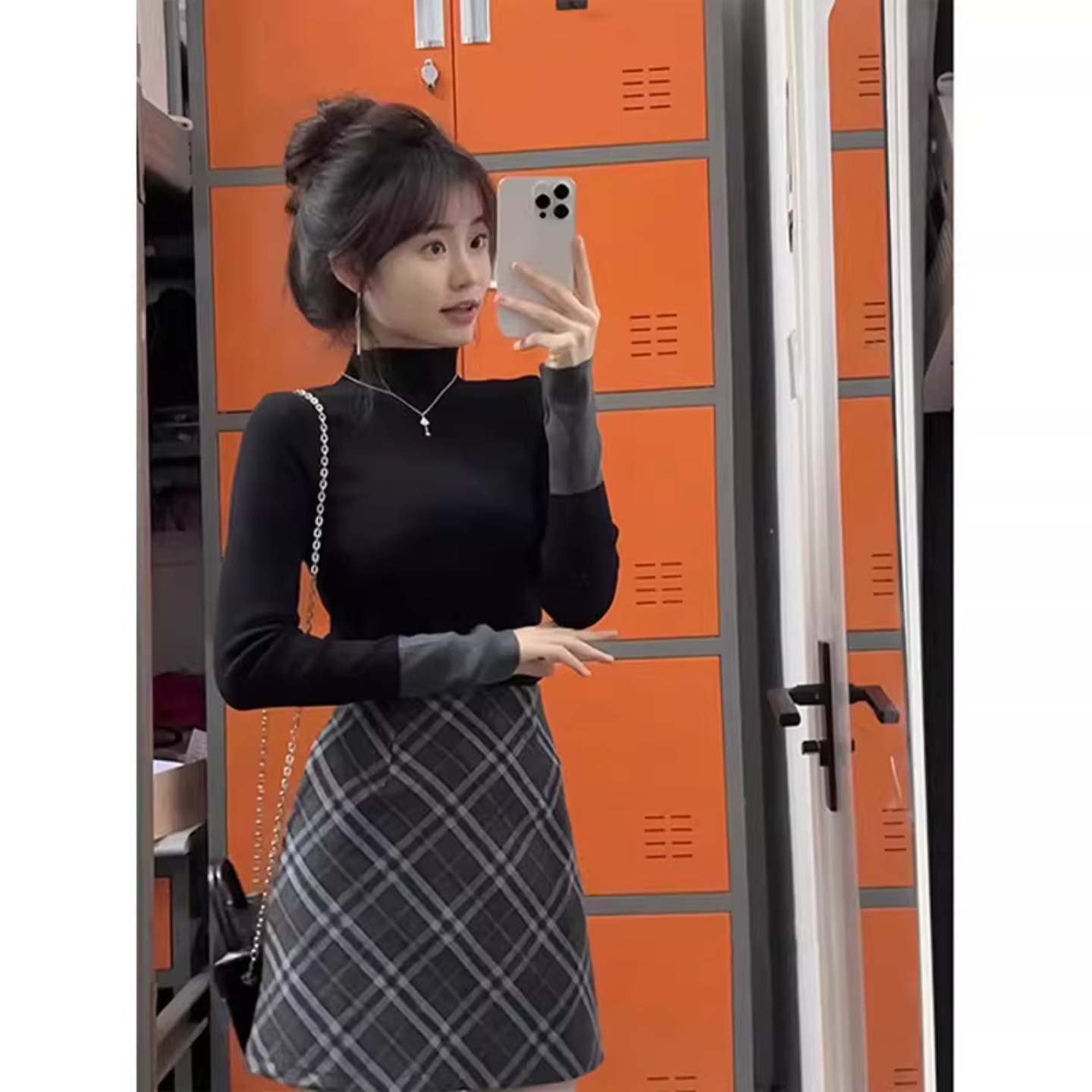 法式气质高级感百搭修身长袖打底针织衫上衣秋冬半高领内搭毛衣女