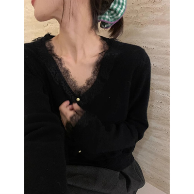 v领黑色毛衣女长袖打底衫秋冬法式高级感气质蕾丝花边针织衫上衣