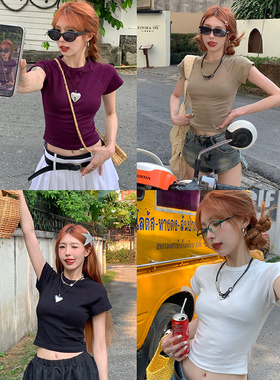 正肩紫色t恤女短袖夏季设计感小众美式辣妹修身显瘦高腰短款上衣