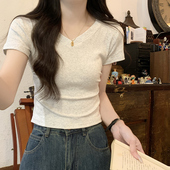 短款 修身 不规则设计感小众掐腰甜辣上衣 夏季 v领正肩灰色t恤女短袖